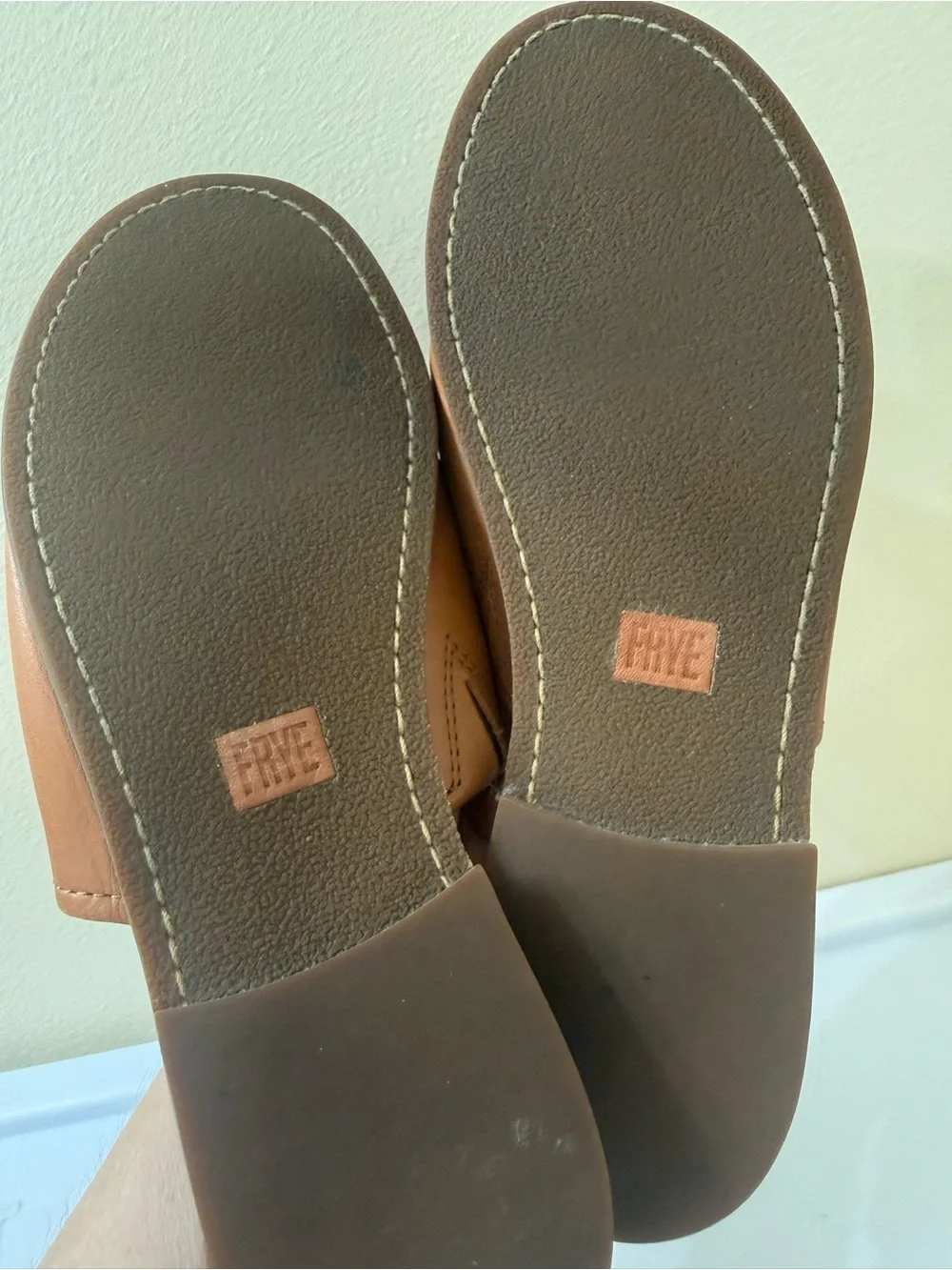 Frye 8.5 Leather Slide Sandal Boho Minimalist Preppy California Coastal Neutral